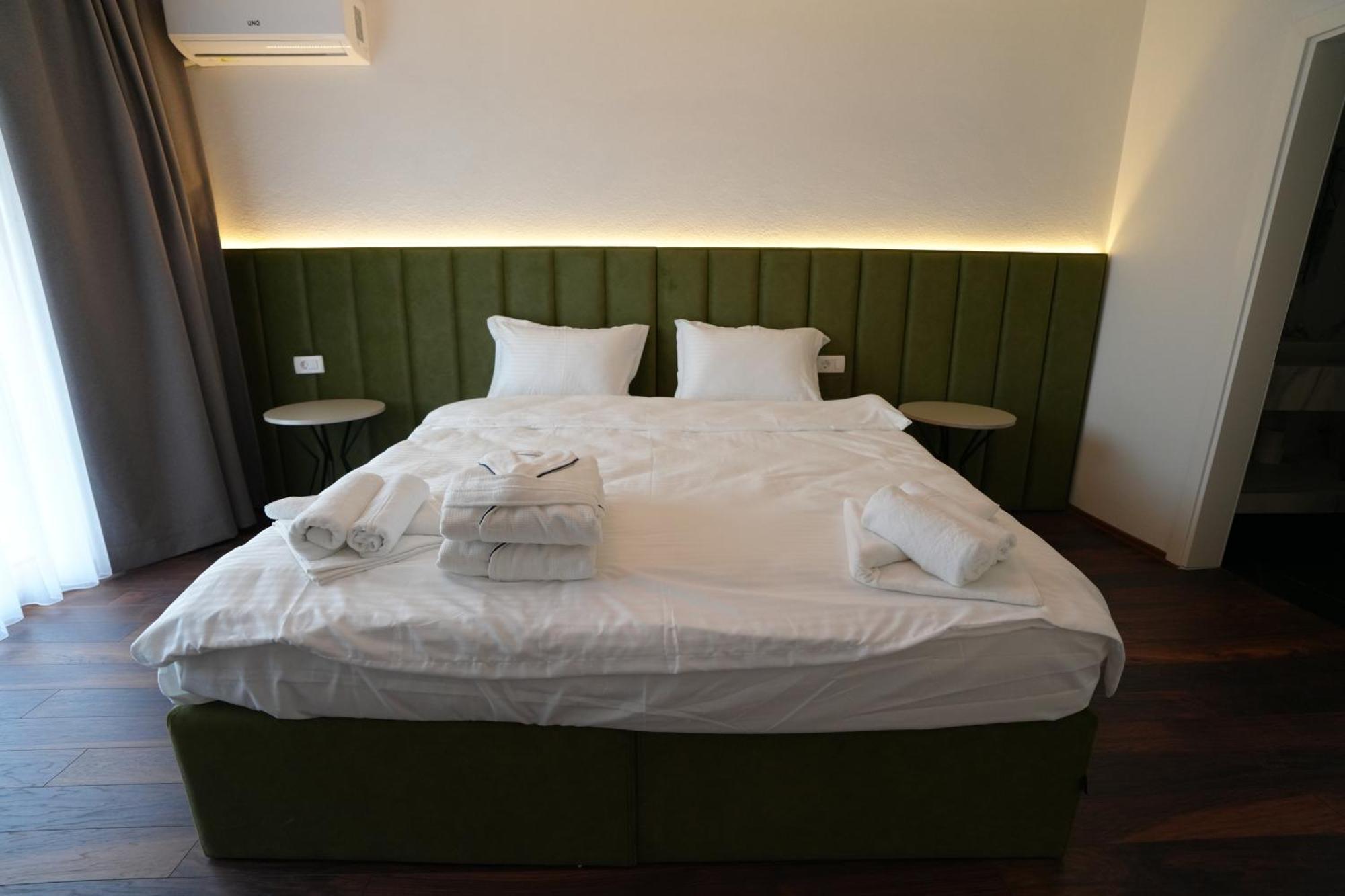 Biond Hotel Prizren Eksteriør billede