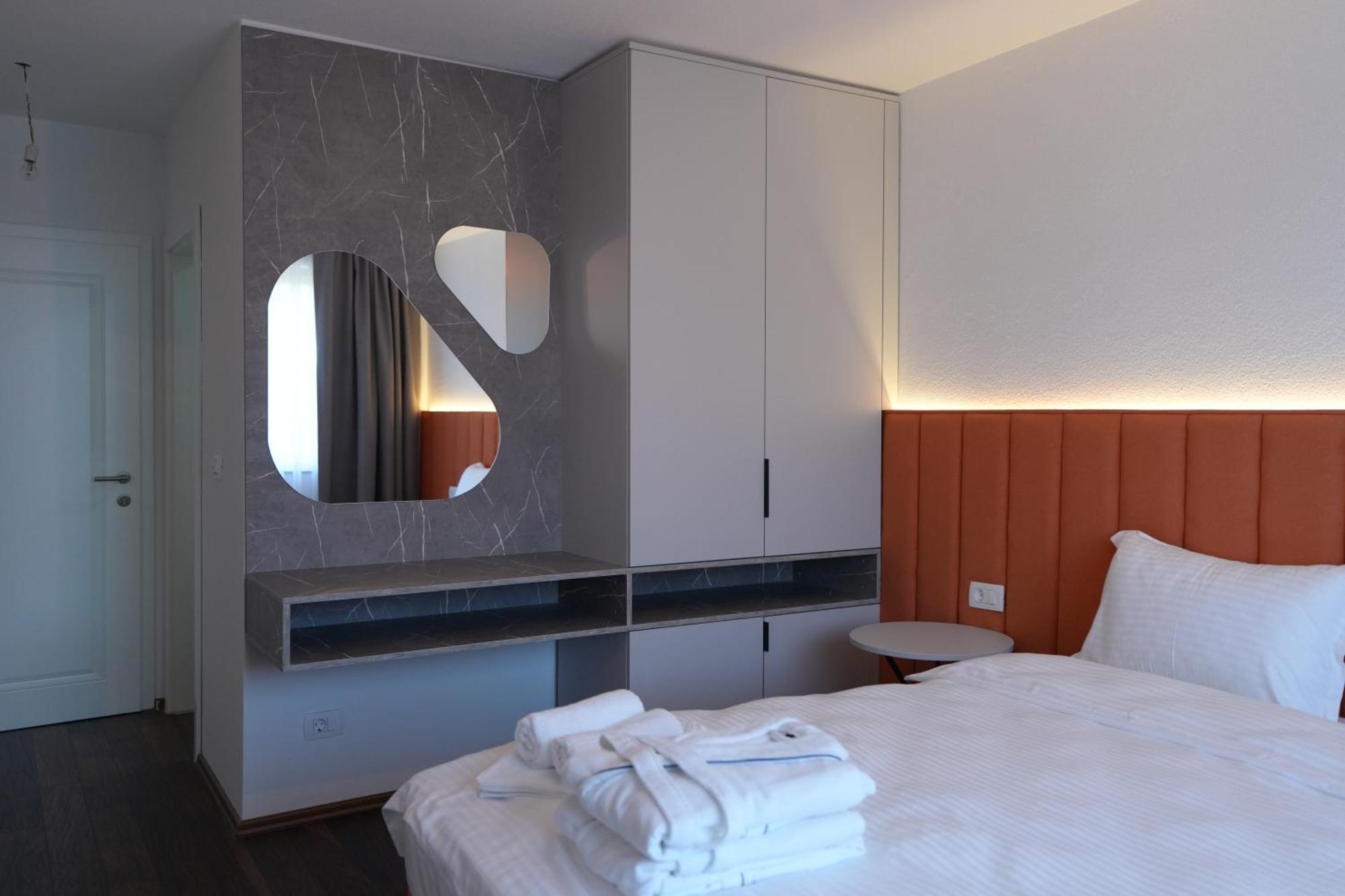Biond Hotel Prizren Eksteriør billede